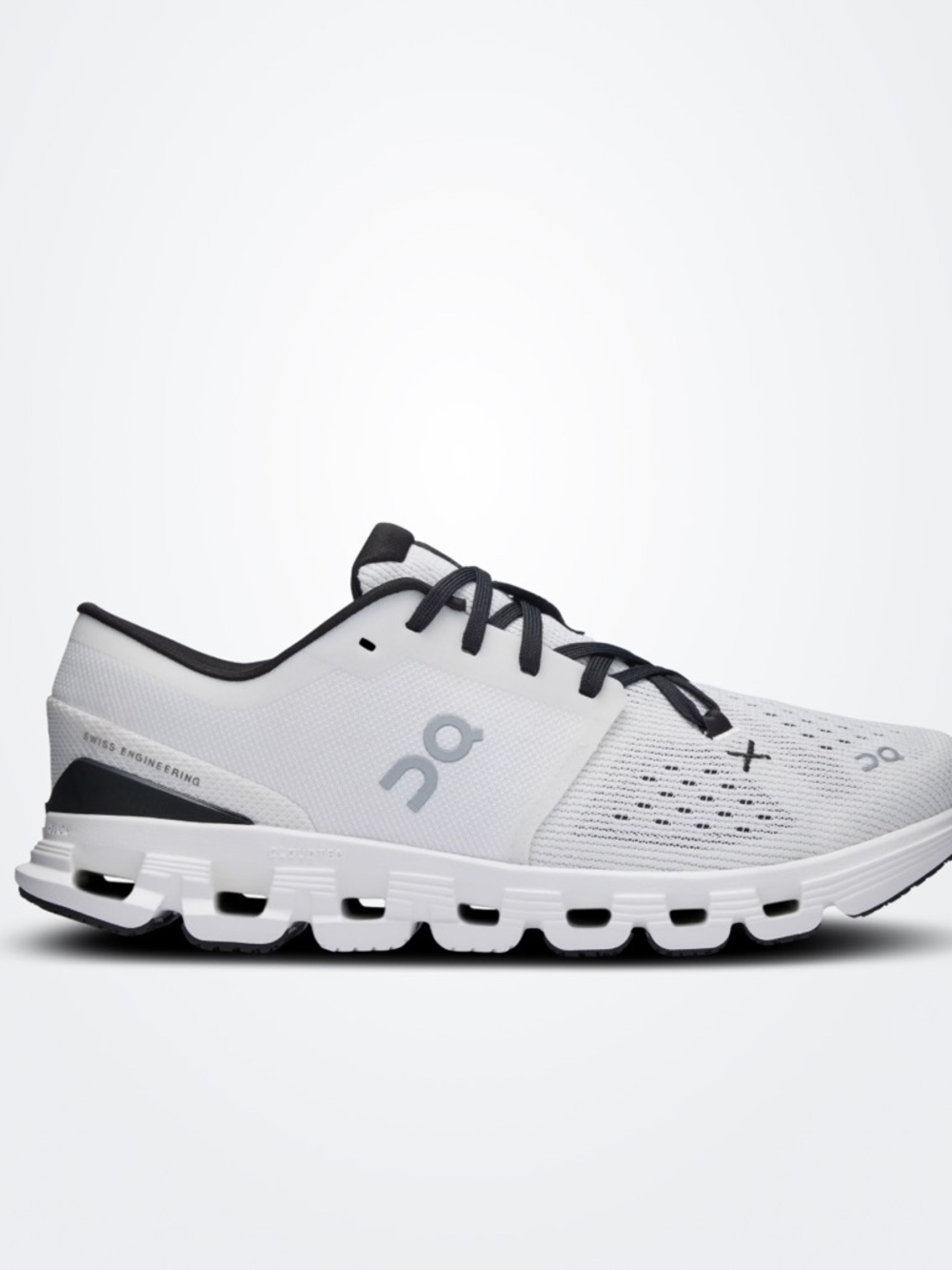 On Running Cloud X4 White/Black Women’s